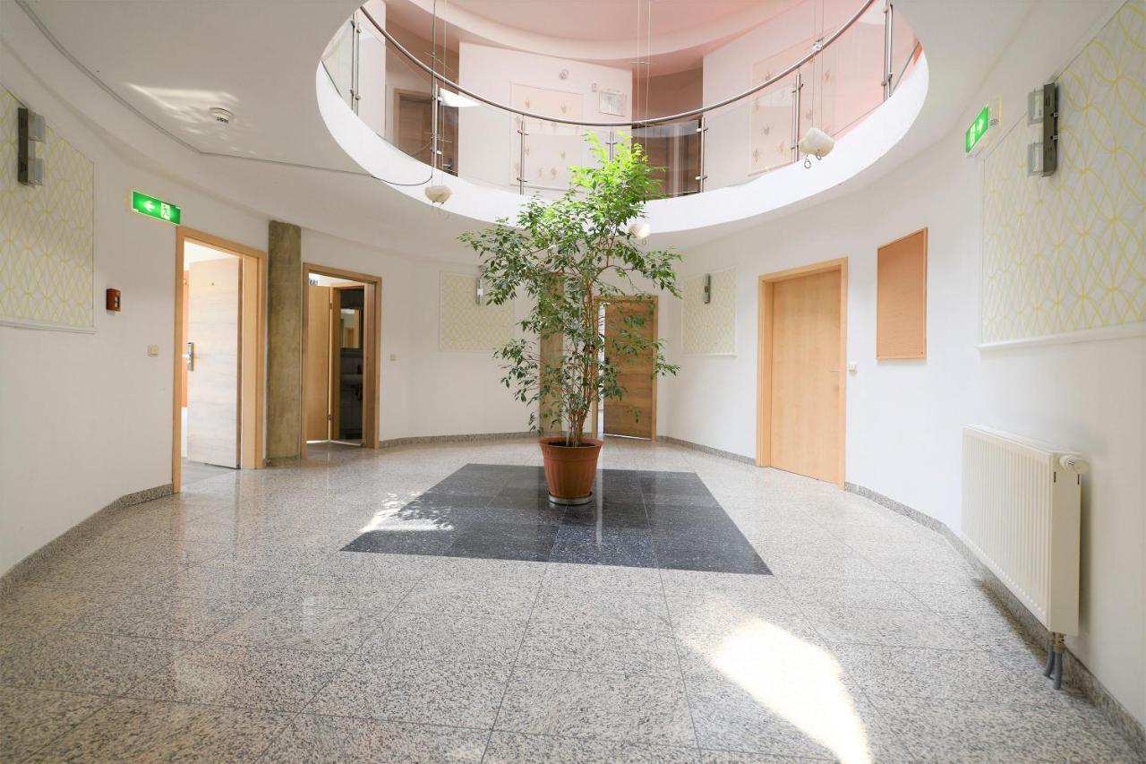 Hotel Best One Rossdorf  Bagian luar foto